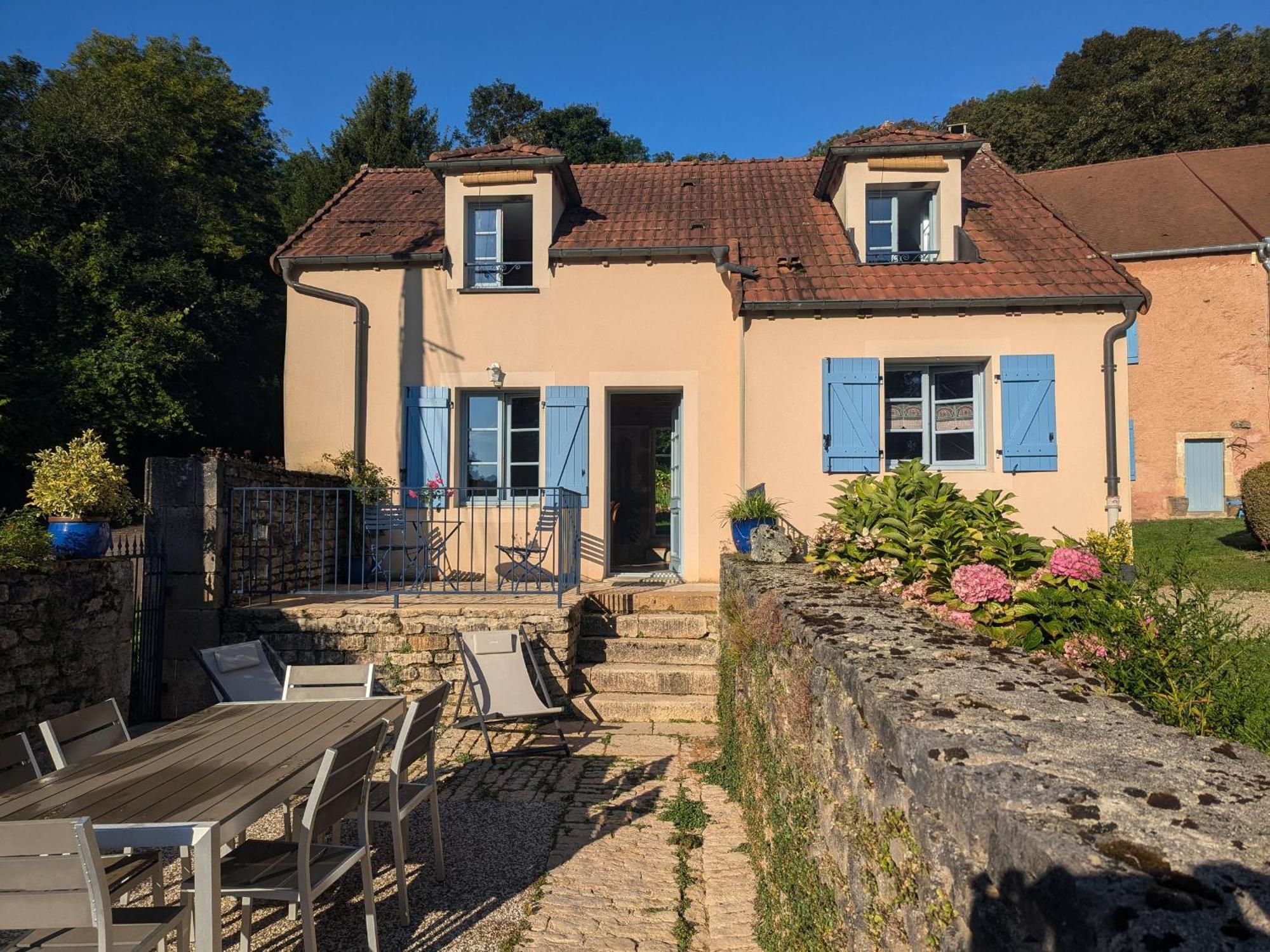 Maison Charmante A Langres Avec Wi-Fi Et Parking - Fr-1-611-43 Eksteriør bilde